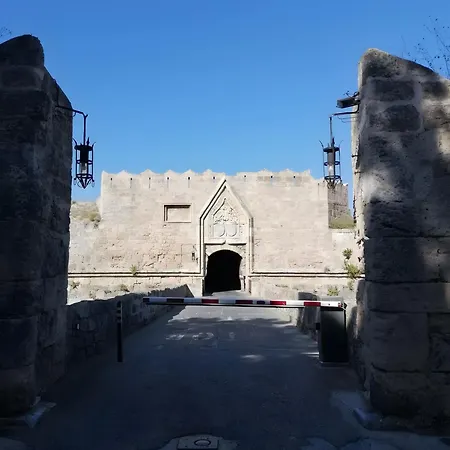 Maria's Heaven House - Old Town Rhodes City